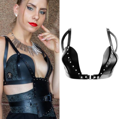 Top bicolor con remaches punk